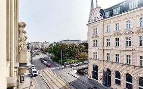 Hotel Pension Baron Am Schottentor